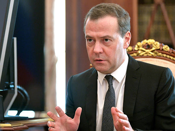 http://images.vfl.ru/ii/1533879491/24d903c0/22833774_m.jpg