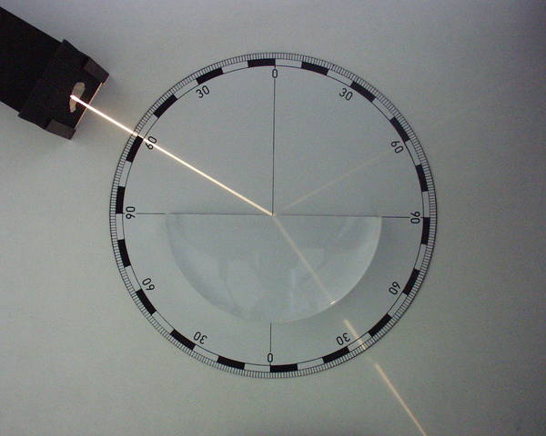 http://images.vfl.ru/ii/1633427729/c224749b/36131158_m.jpg