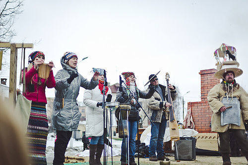 http://images.vfl.ru/ii/1593420993/944178a0/30940837_m.jpg