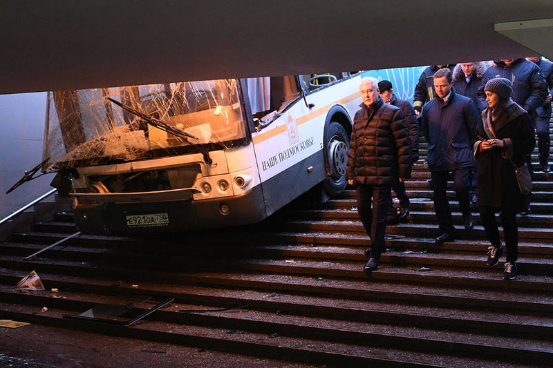 http://images.vfl.ru/ii/1514212371/e1aec7da/19914852.jpg