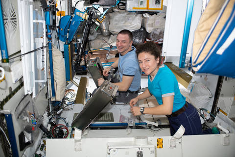 http://images.vfl.ru/ii/1608416566/0065708a/32714444_m.jpg