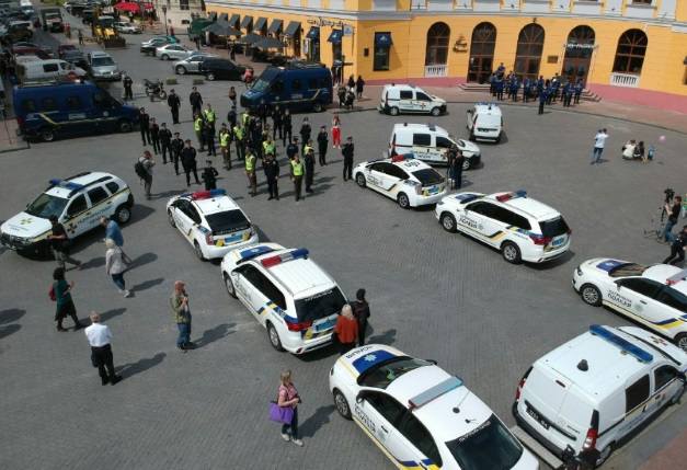 http://images.vfl.ru/ii/1558252938/5e3bc817/26582667_m.jpg