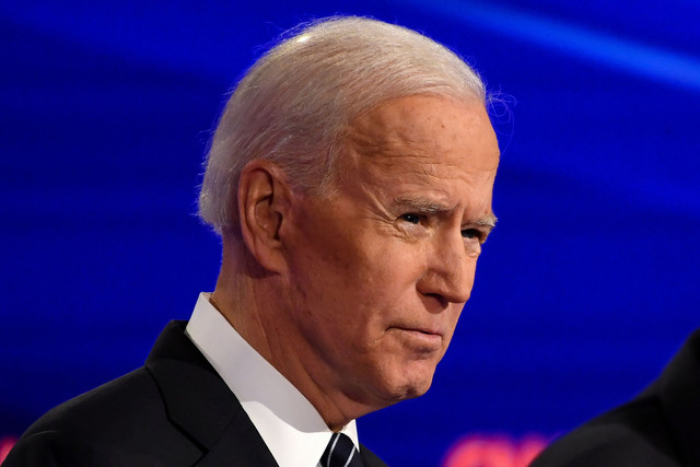 https://i.ibb.co/JBL6qsT/Democratic-presidential-hopeful-former-Vice-President-Joe-Biden-participates-of-the-seventh-Democrat.jpg