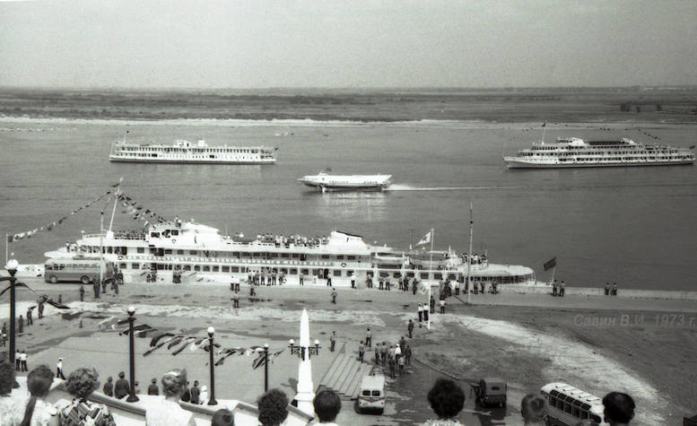 http://images.vfl.ru/ii/1628288621/359f0636/35414656_m.jpg