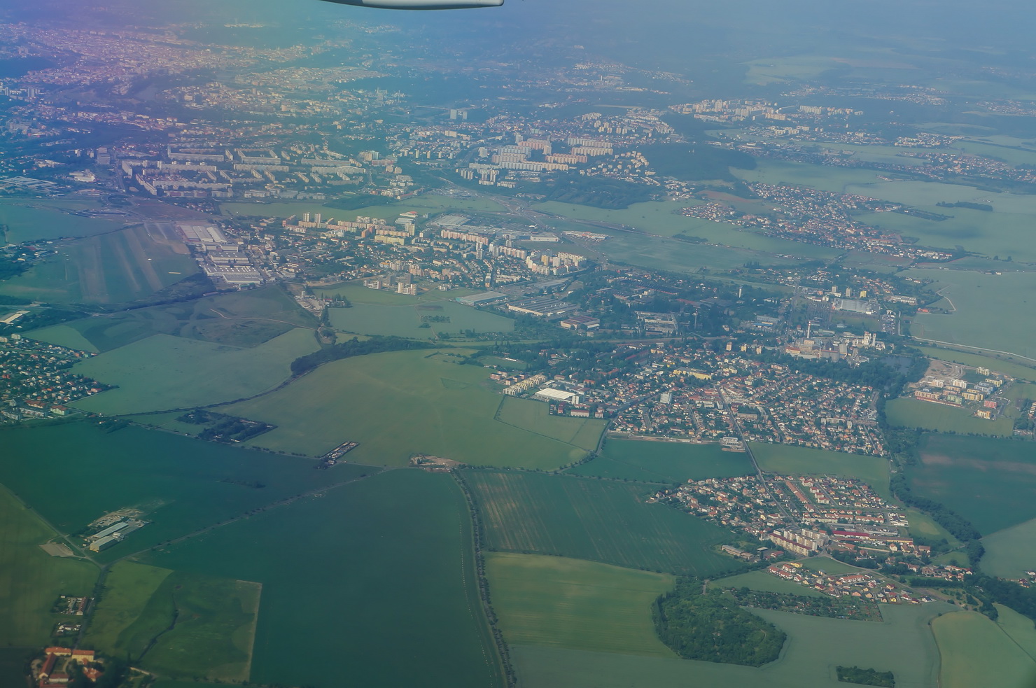 http://www.oprage.com/img/2012/10/praga-s-samoleta-5.jpg