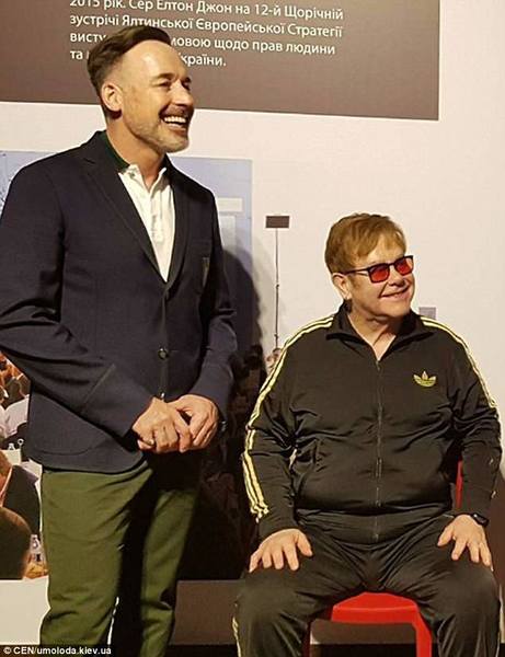 http://images.vfl.ru/ii/1527710695/d1f27907/21938679.jpg