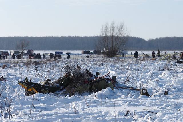 http://images.vfl.ru/ii/1518988609/ccbcda47/20643440_m.jpg