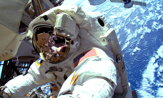 http://images.vfl.ru/ii/1508785888/54d23c35/19119728_m.jpg