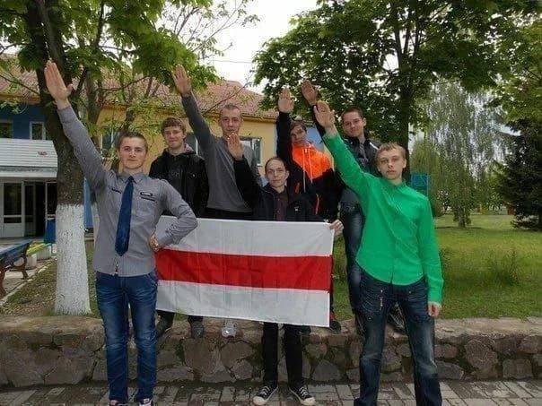 http://images.vfl.ru/ii/1598023670/97c7d00a/31407406_m.jpg