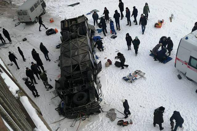 http://images.vfl.ru/ii/1575190906/c869d91c/28761072_m.jpg