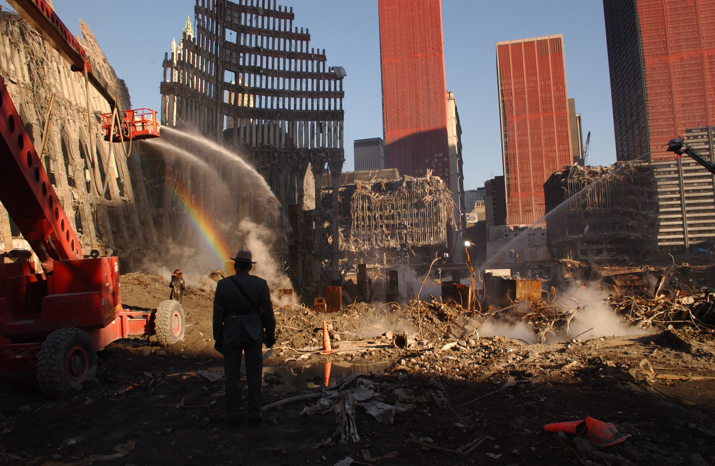 https://web.archive.org/web/20090107185145/http://www.fema.gov/photodata/original/5508.jpg