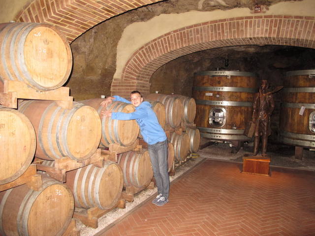 http://images.vfl.ru/ii/1557843628/c457230e/26532399_m.jpg
