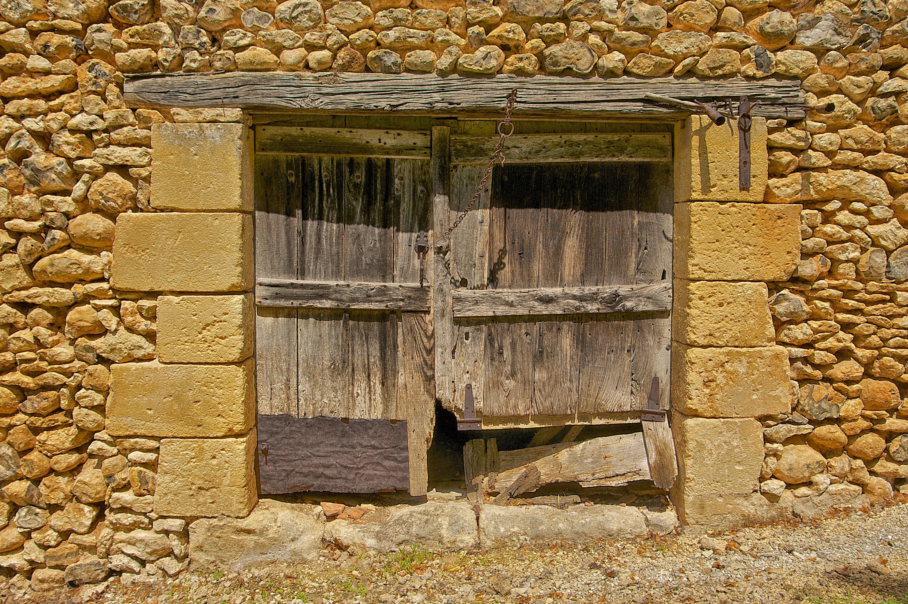 https://get.pxhere.com/photo/rock-architecture-wood-farm-window-building-barn-wall-stone-france-rural-stone-wall-brick-material-outside-shutters-temple-ruins-wooden-dordogne-brickwork-ancient-history-1129732.jpg