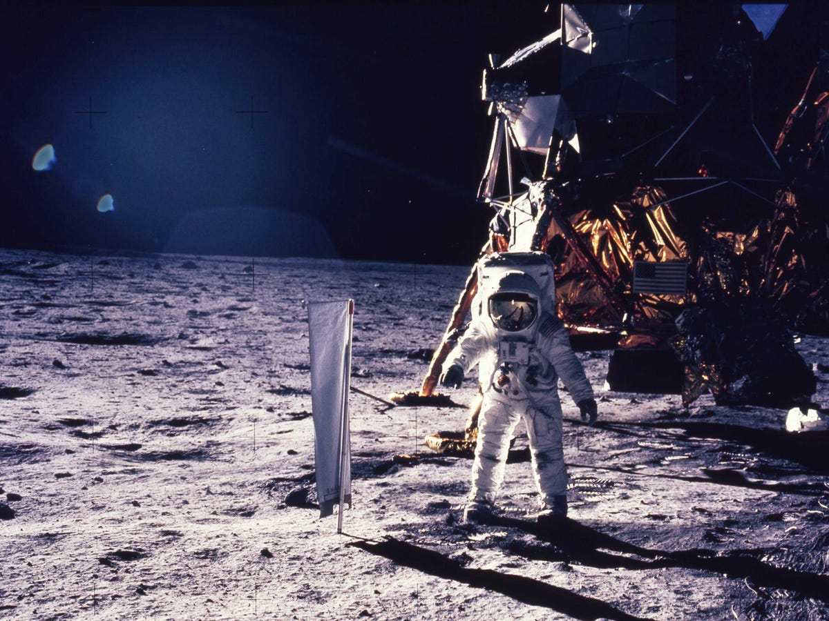 http://static1.businessinsider.com/image/53bc67c269bedd5f1b0082c4-1200-924/neil-armstrong-buzz-aldrin-space-astronaut-moon-landing-3.jpg