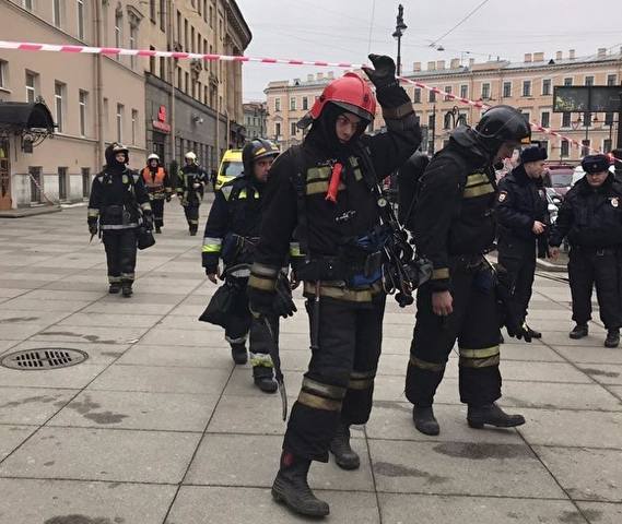 http://images.vfl.ru/ii/1518680484/226210c4/20594095_m.jpg