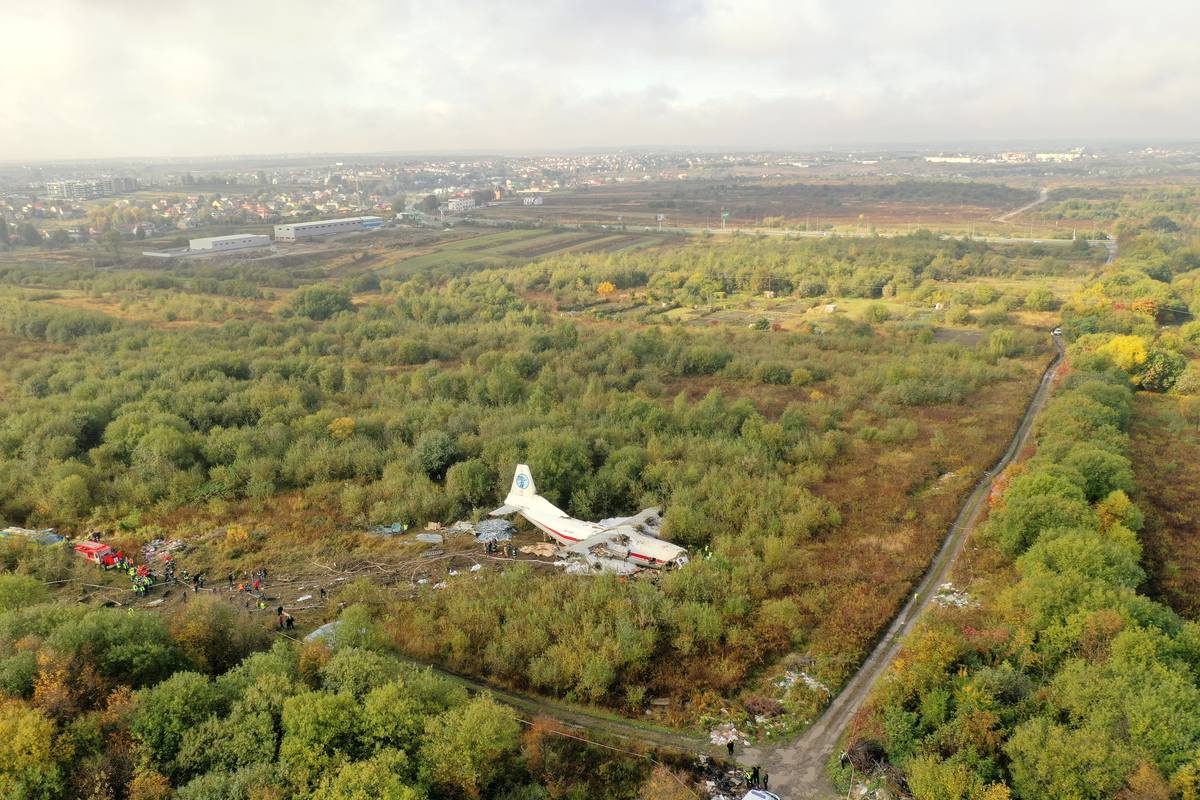 http://images.vfl.ru/ii/1570367756/9262c28b/28092745.jpg