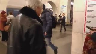 http://images.vfl.ru/ii/1503226476/015773d6/18310245_m.jpg