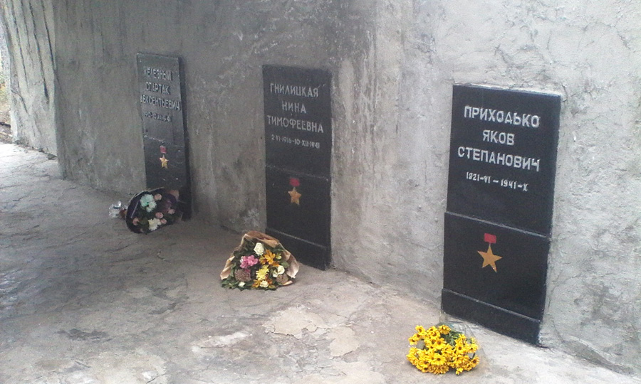 http://images.vfl.ru/ii/1582104985/d1c994a8/29630619.jpg