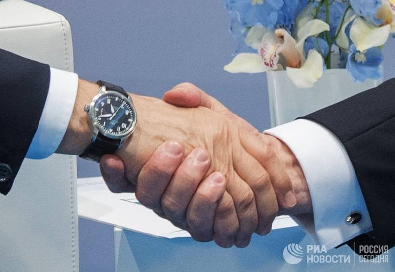 http://images.vfl.ru/ii/1499576583/980d1007/17861568.jpg