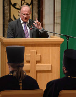 http://images.vfl.ru/ii/1530817181/748756ac/22372270_m.jpg