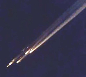 https://i.ibb.co/ypJ90L9/Debris-of-Mir-Streaking-Through-the-Sky.jpg