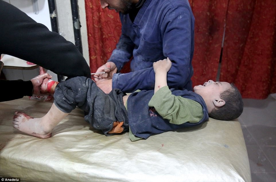 http://i.dailymail.co.uk/i/pix/2017/04/06/08/3EF54F1400000578-4385534-Air_strikes_hit_Douma_Kafr_Batna_and_Saqba_a_town_in_the_Eastern-a-2_1491462287051.jpg