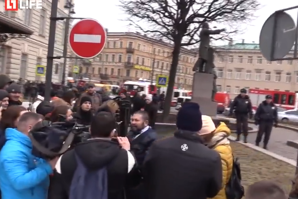 http://images.vfl.ru/ii/1493063687/9b35e7a7/16985962.png