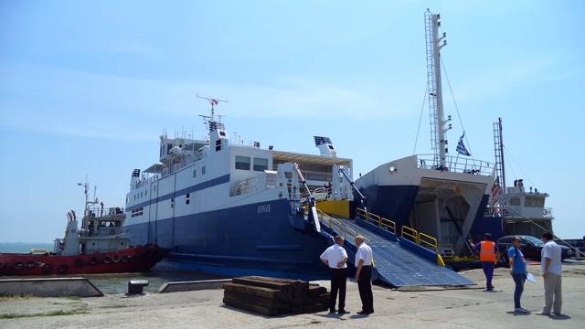 http://images.vfl.ru/ii/1533842675/5ab7dcfb/22830095_m.jpg