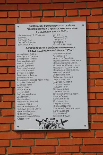 http://photos.wikimapia.org/p/00/07/32/64/44_big.jpg