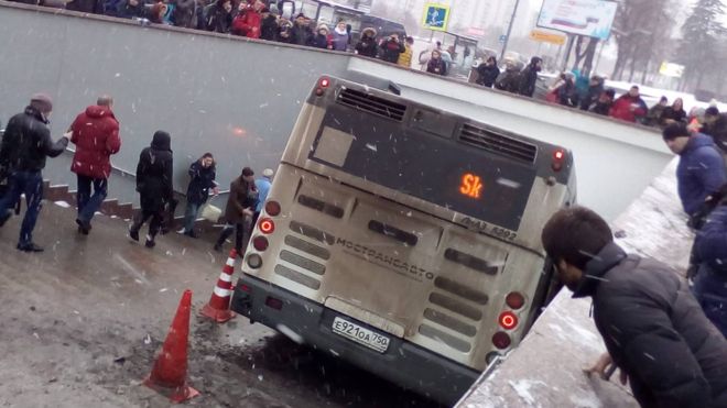 http://images.vfl.ru/ii/1514212788/12f62230/19914921.jpg