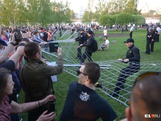 http://images.vfl.ru/ii/1558145391/b8303eb6/26571372.jpg