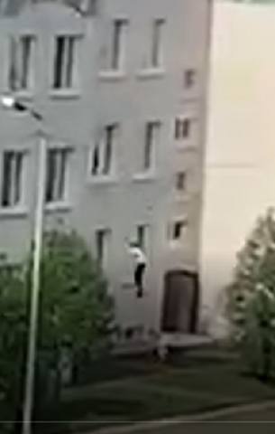 http://images.vfl.ru/ii/1621363587/6535b575/34502328_m.jpg