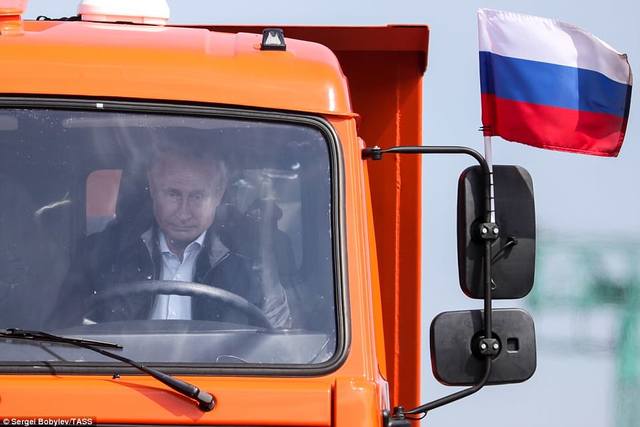 http://images.vfl.ru/ii/1526414085/b3ee37f6/21758914.jpg