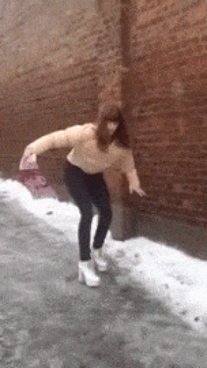 https://meduza.io/image/attachments/images/000/021/561/small/Wwr_vq_EqmPv8L3JgFHnPw.gif