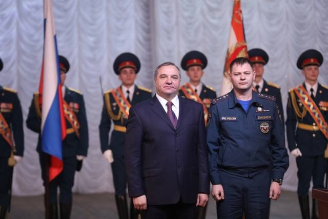 http://images.vfl.ru/ii/1518676941/00815c84/20593335_m.jpg