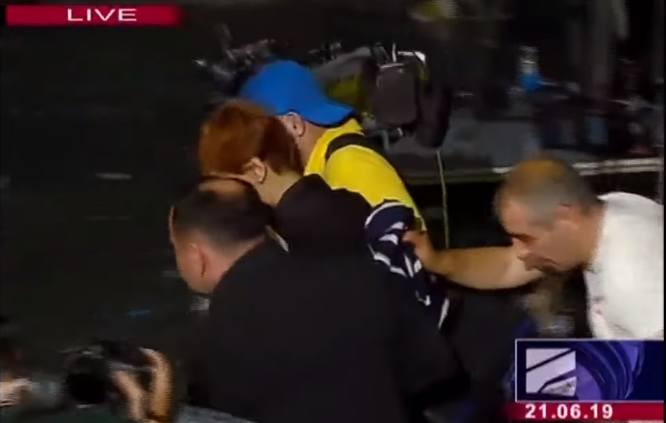 http://images.vfl.ru/ii/1561140499/68e8e450/26963826_m.jpg