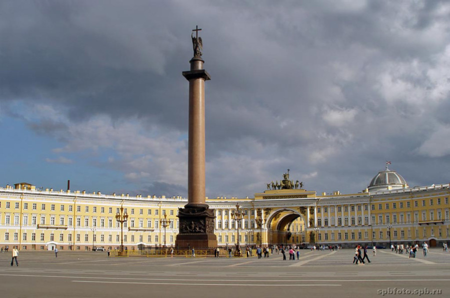 http://ic.pics.livejournal.com/wakeuphuman/74019716/47417/47417_900.jpg
