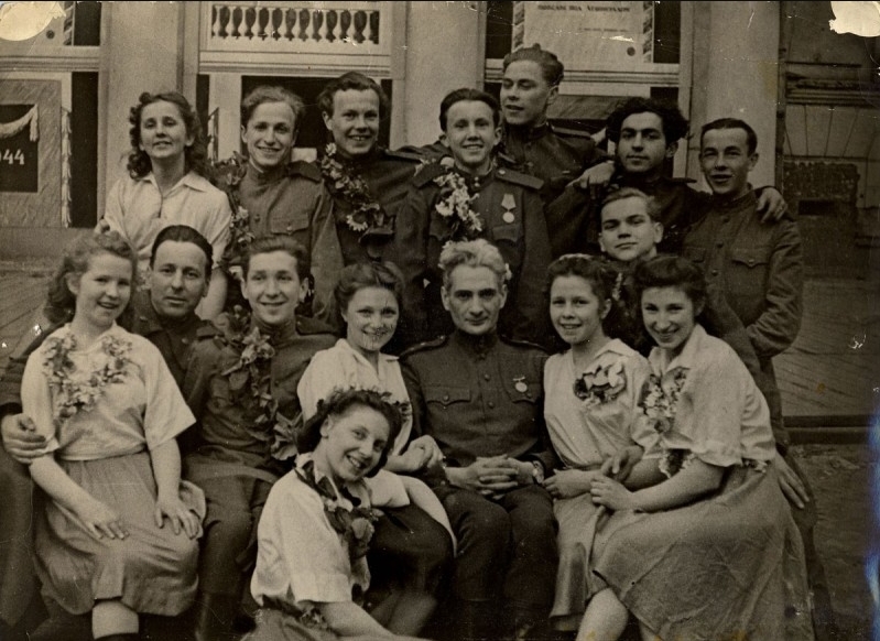 http://images.vfl.ru/ii/1568206419/250a0079/27829638.jpg