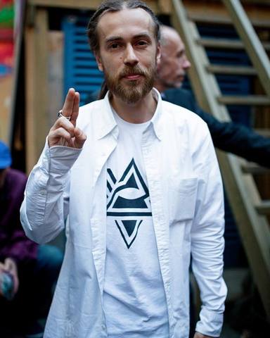 http://images.vfl.ru/ii/1550424296/d4c9edc6/25437531_m.jpg