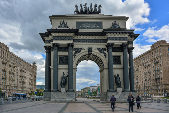 http://images.vfl.ru/ii/1556907540/26524c18/26408692.jpg