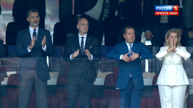 http://images.vfl.ru/ii/1530572871/a3506d4b/22334957_m.png