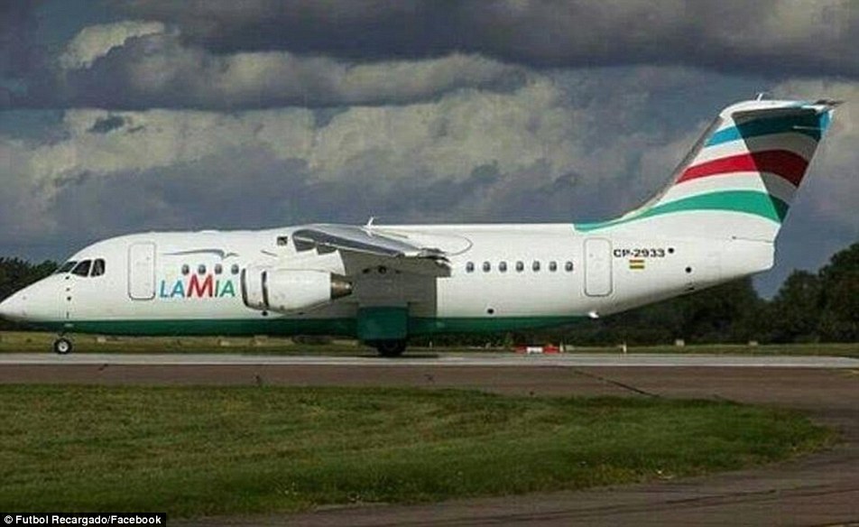 http://i.dailymail.co.uk/i/pix/2016/11/29/15/3AD8035A00000578-3980974-Pictured_is_the_plane_that_crashed_in_Colombia_on_Monday_night_a-a-59_1480432605589.jpg