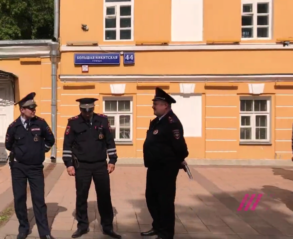 http://images.vfl.ru/ii/1504892041/33392135/18529625_m.png