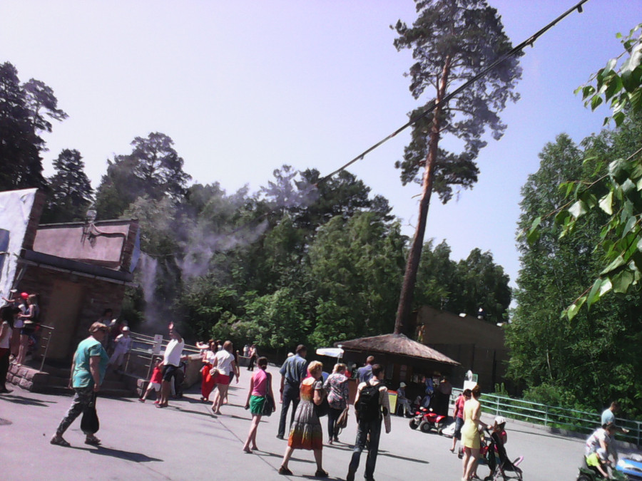 http://ic.pics.livejournal.com/2210trol/25646439/92774/92774_900.jpg