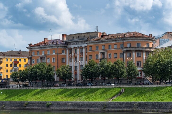 http://images.vfl.ru/ii/1516963792/f65397e0/20316069.jpg