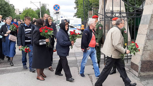 http://images.vfl.ru/ii/1562428721/f37acbe9/27123259_m.jpg