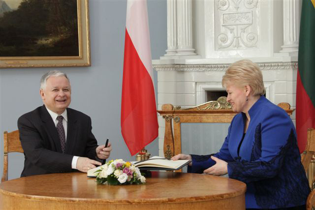 http://s8.uploads.ru/GqL4a.jpg