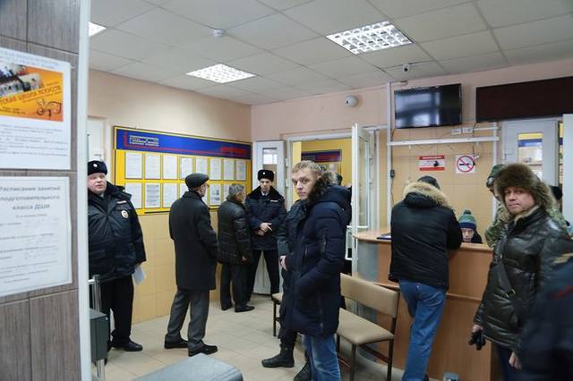 http://images.vfl.ru/ii/1516178269/ce95ec04/20186869_m.jpg
