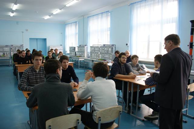 http://images.vfl.ru/ii/1545254354/bb0c21aa/24663113_m.jpg