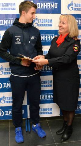 http://images.vfl.ru/ii/1510310247/3fde7674/19360688_m.jpg